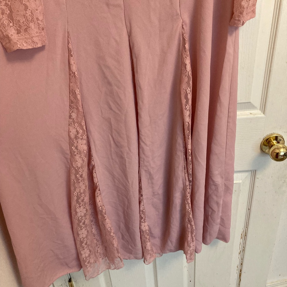 Dress - Picture 3 of 4
